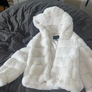 Supper fluffy comfy jacket!